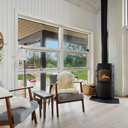2 Bedroom Pet Friendly In Hemmet